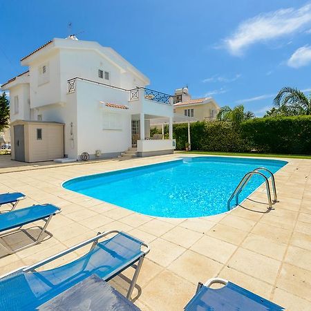 Merab Center Villas Айя-Напа Номер фото