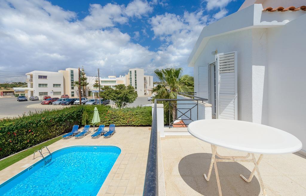 Merab Center Villas Айя-Напа Номер фото